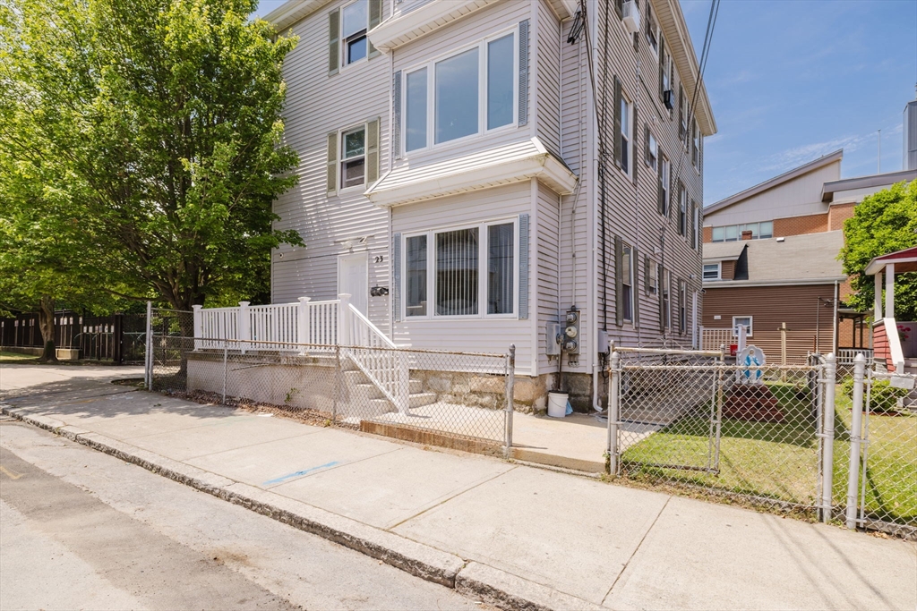 23 Scott St