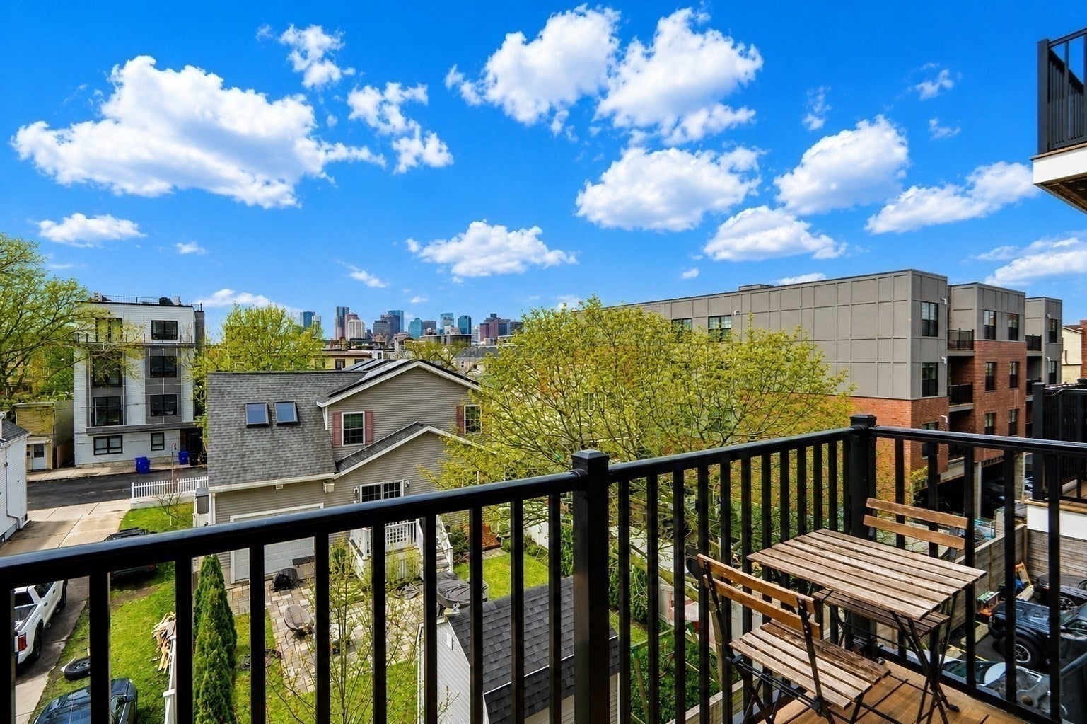 205 Maverick St U308