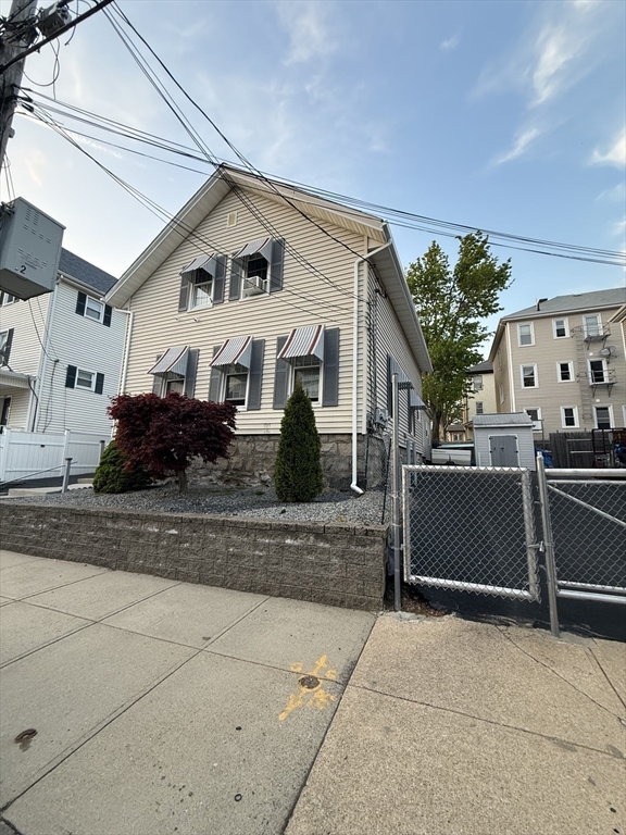 808 Walnut St
