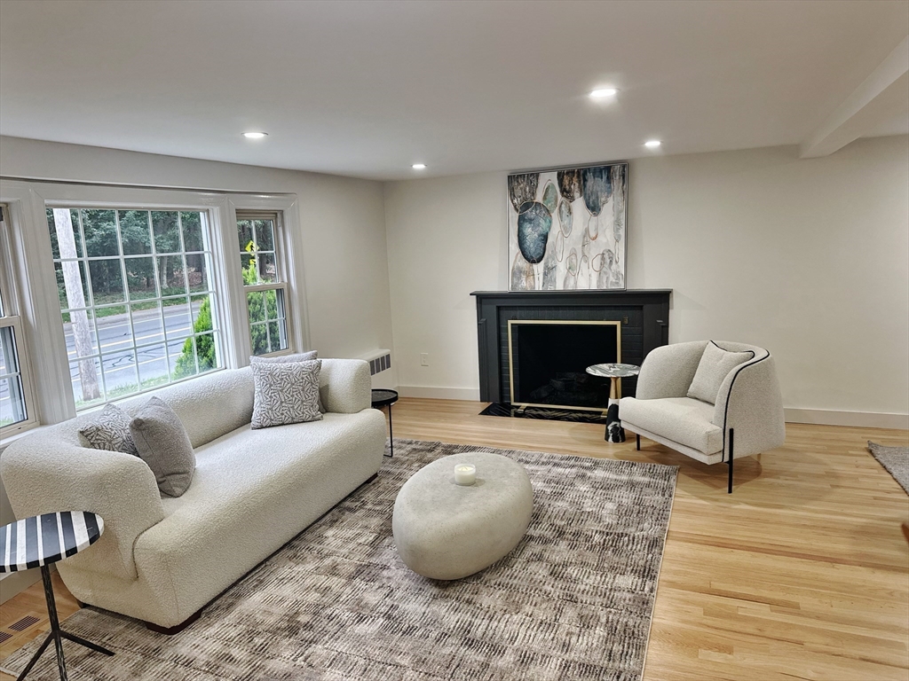 443 Great Plain Ave