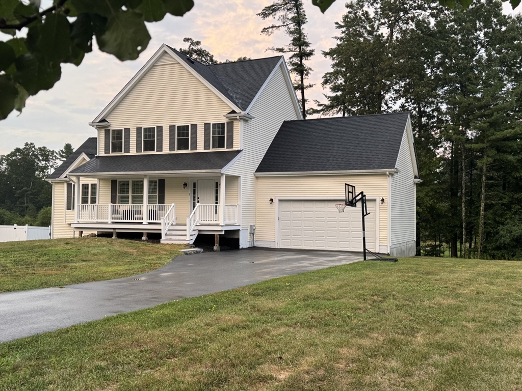 3 Waterford Cir