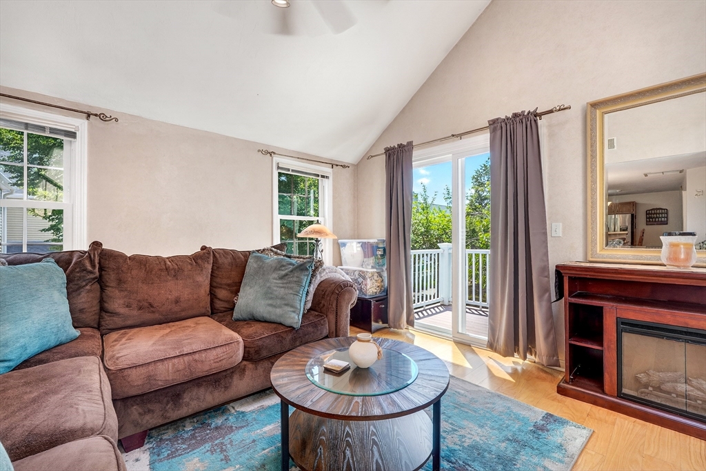 202 Allerton Commons Lane 202