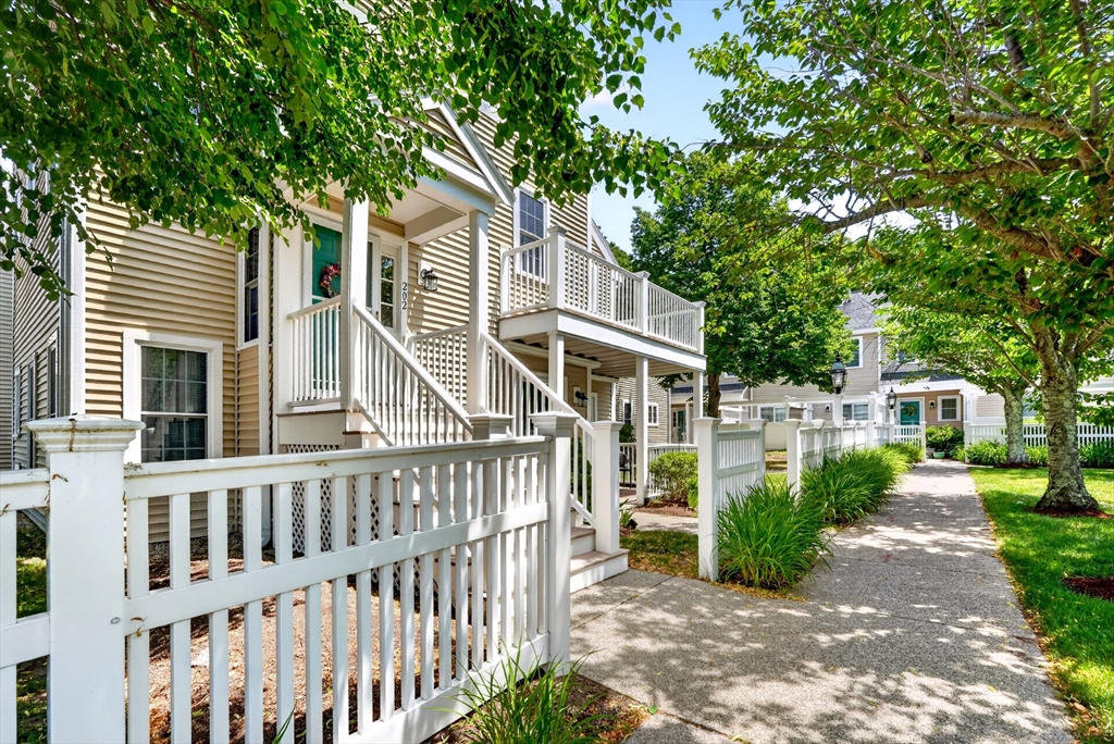 202 Allerton Commons Lane 202