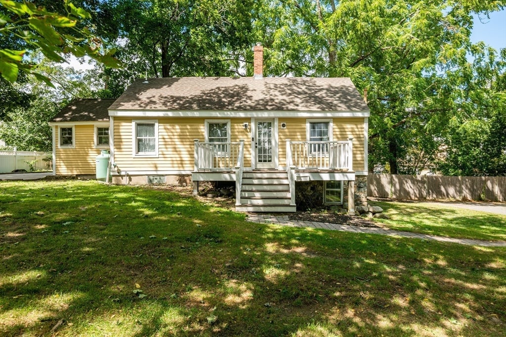 22-R Andover St