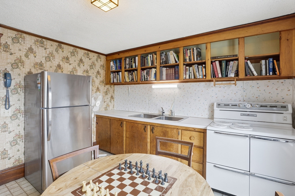 17 Winthrop St, Marlborough, MA Photo #29