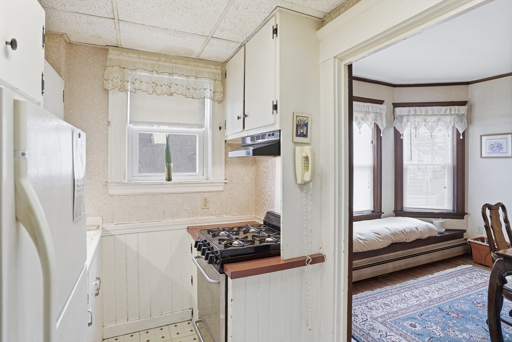 17 Winthrop St, Marlborough, MA Photo #14