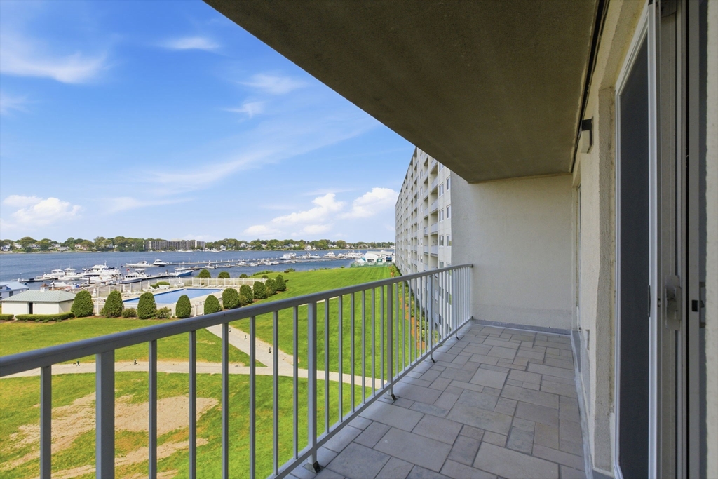 100 Cove Way 409
