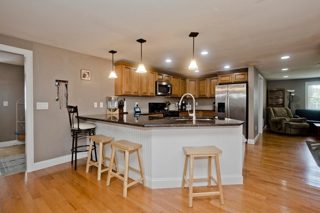 1075 Main St, Agawam, MA, 1075 Main St, Agawam, MA Photo #6
