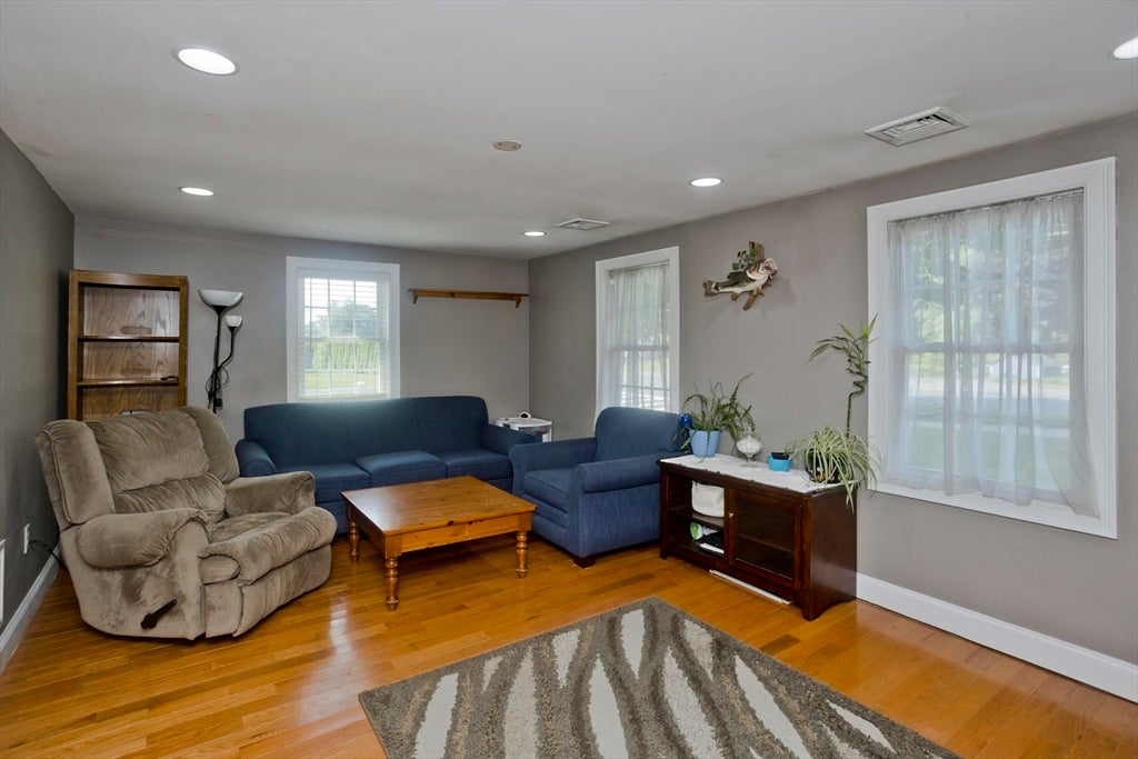 1075 Main St, Agawam, MA, 1075 Main St, Agawam, MA Photo #17