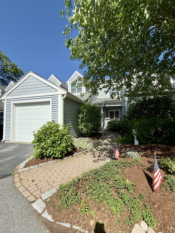 70 Sea Cliff Dr 70