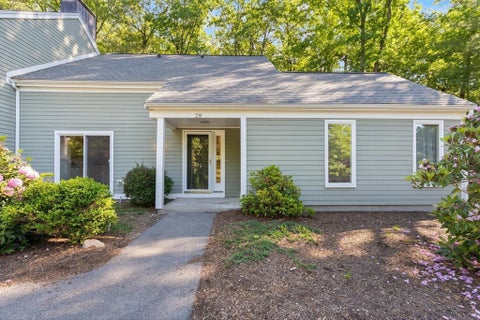 Photo of 29 Fifer Ln #29, Lexington, MA 02420 (MLS # 73530224)