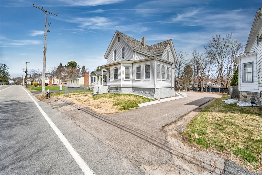 102 Carl Ave