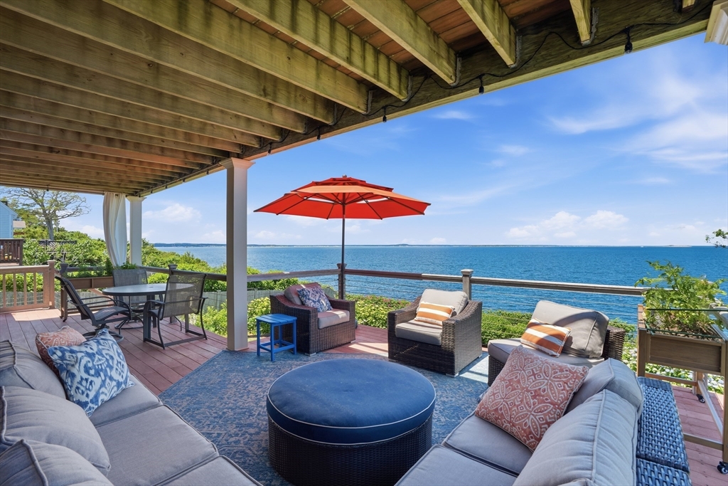 190 Bay Shore Dr