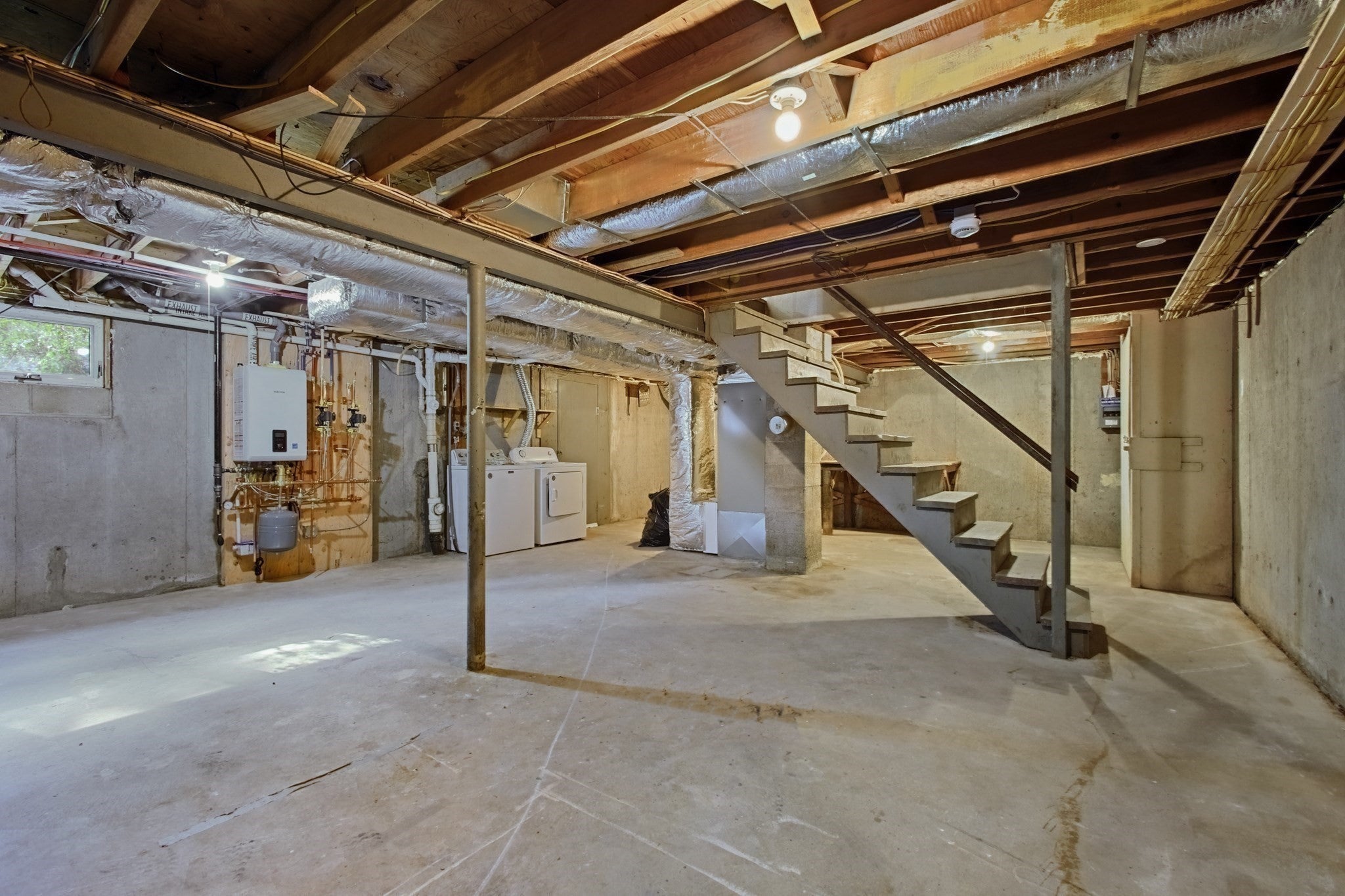 114 Valley Rd, Somerset, MA Photo #23