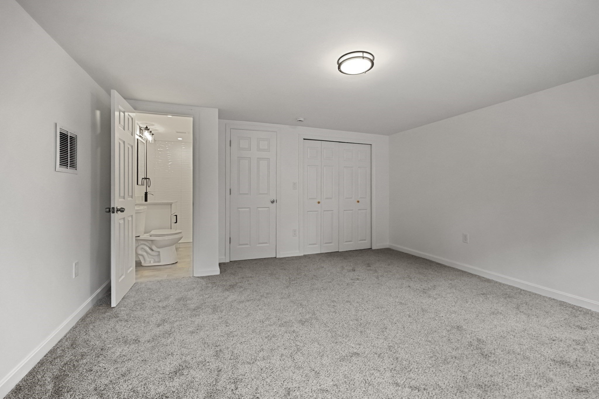 114 Valley Rd, Somerset, MA Photo #10