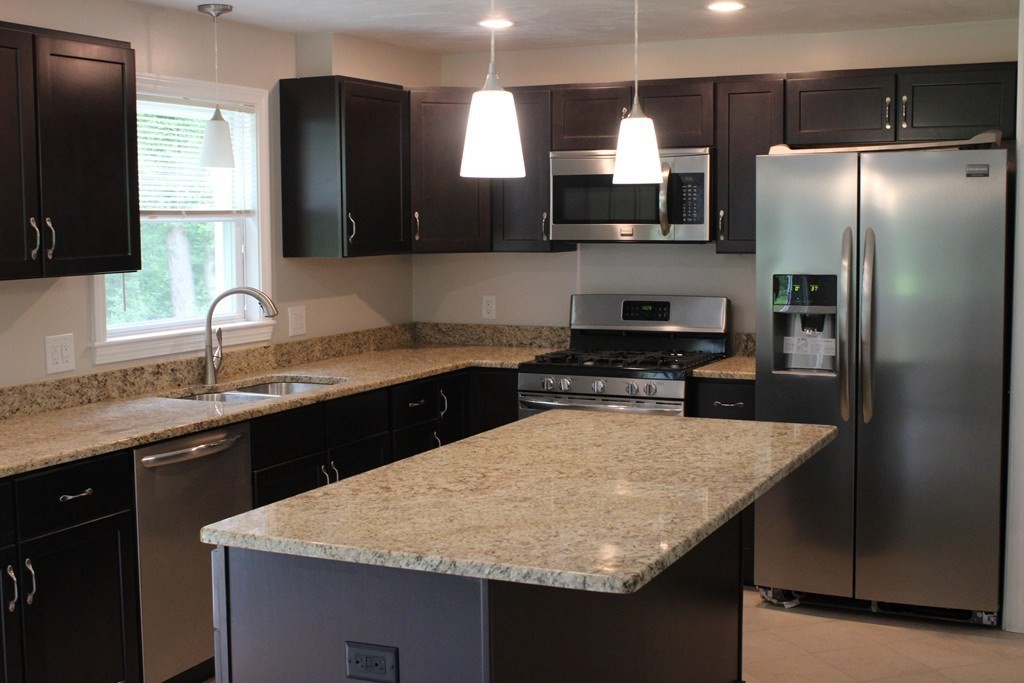 48 Colonial Way LEFT