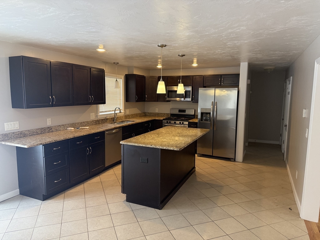 48 Colonial Way LEFT