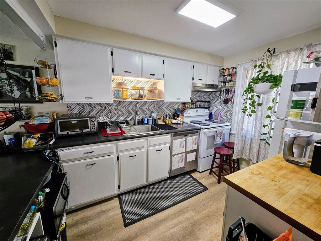 12 Sutton Ct 12