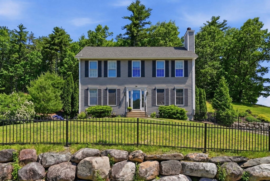 67 Hidden Rd