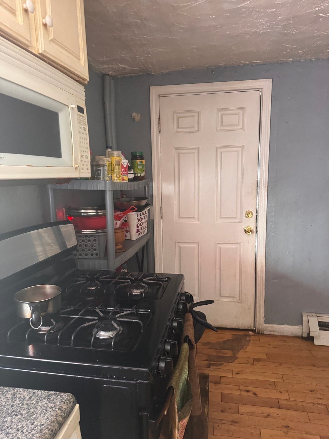 18 Lawrence St, Brockton MA 02301