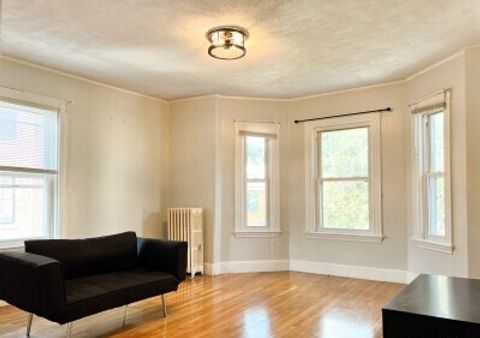 14 Smythe St 3 Brookline MA 02445