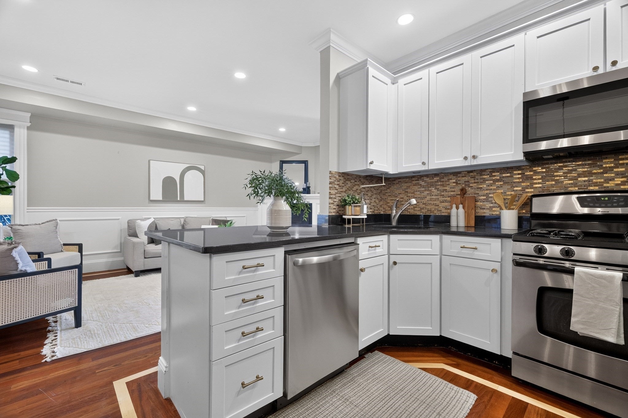 472 E 3rd St #2, Boston, MA, 472 E 3rd St #2, Boston, MA Photo #9