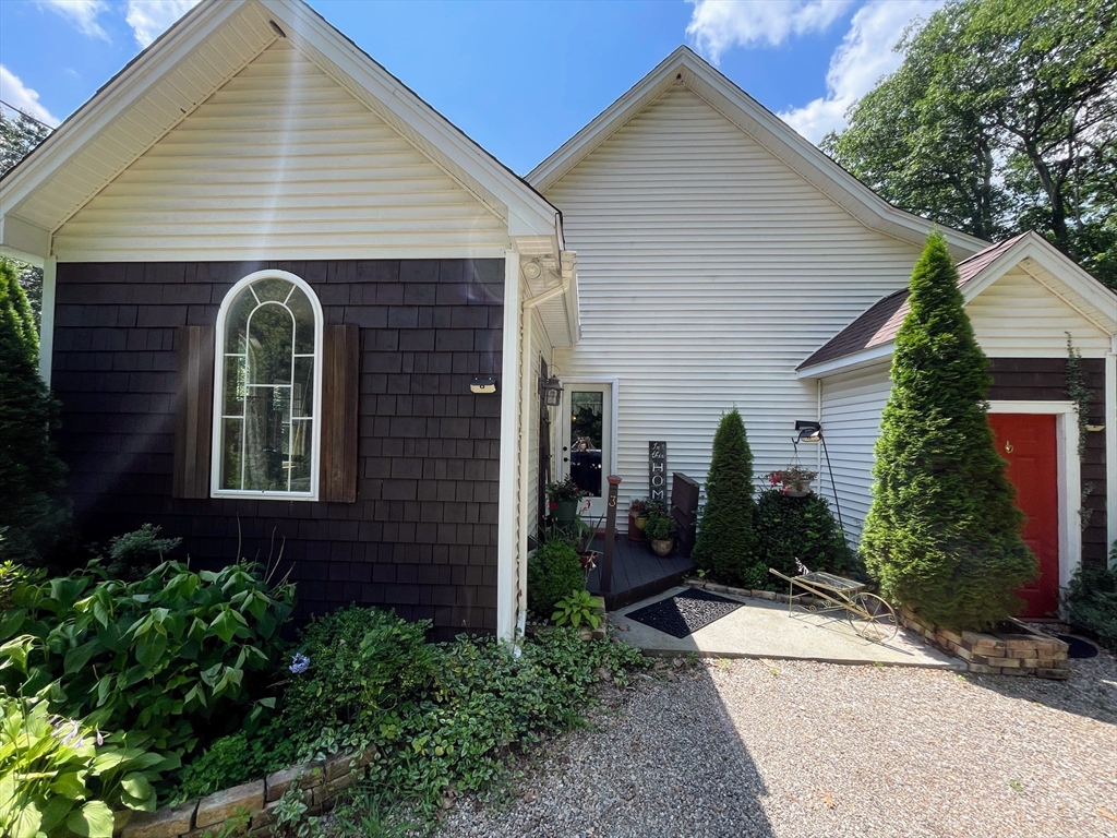 3 Mohawk Drive