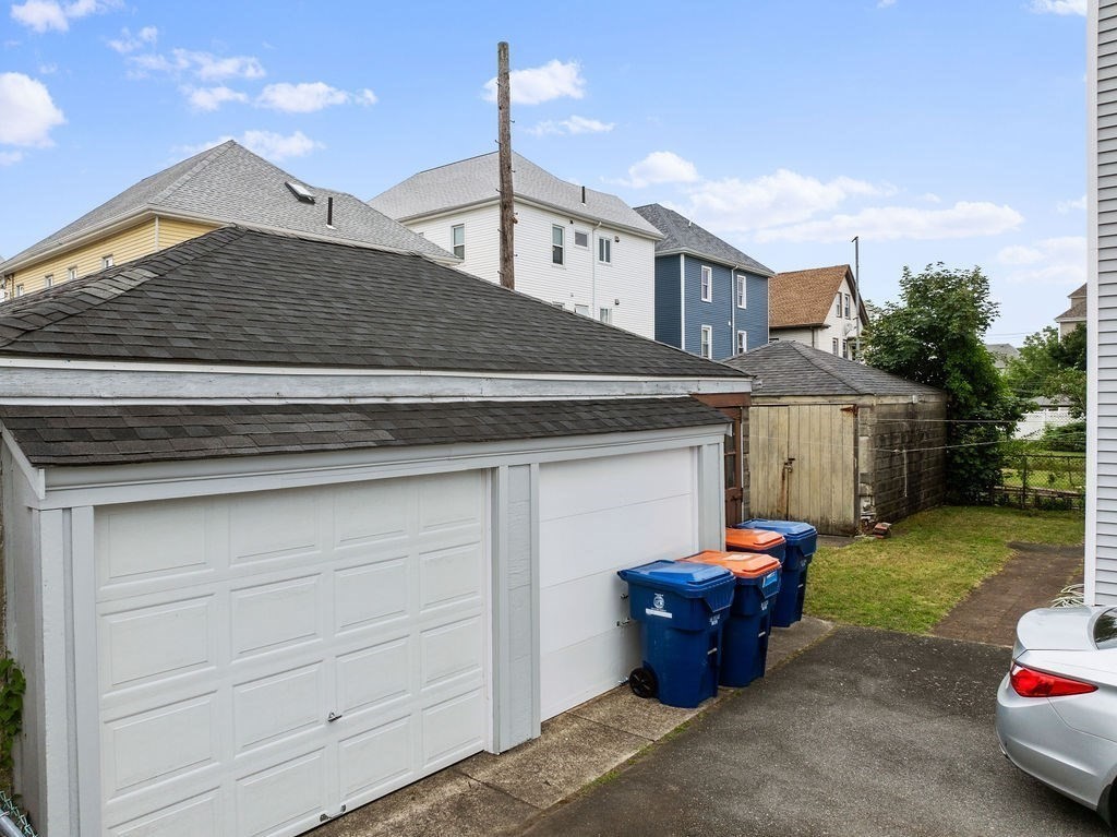 81 Sidney St