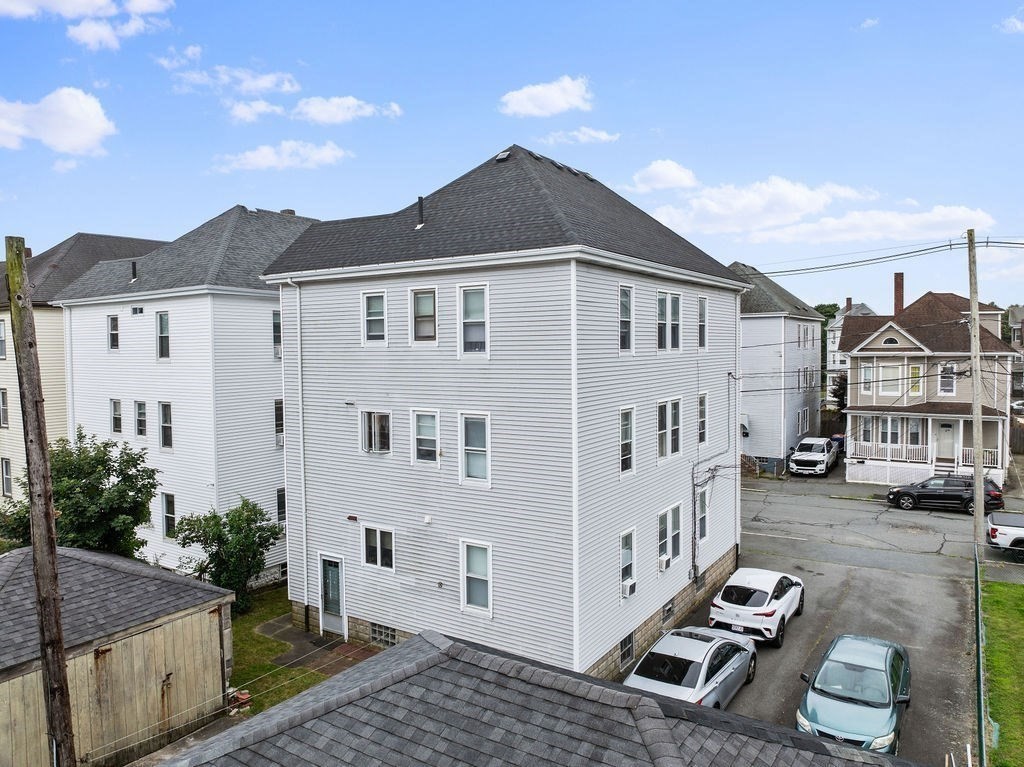 81 Sidney St