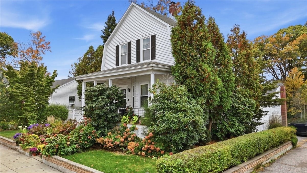 83 Desoto Rd, Boston, MA, 83 Desoto Rd, Boston, MA Photo #2