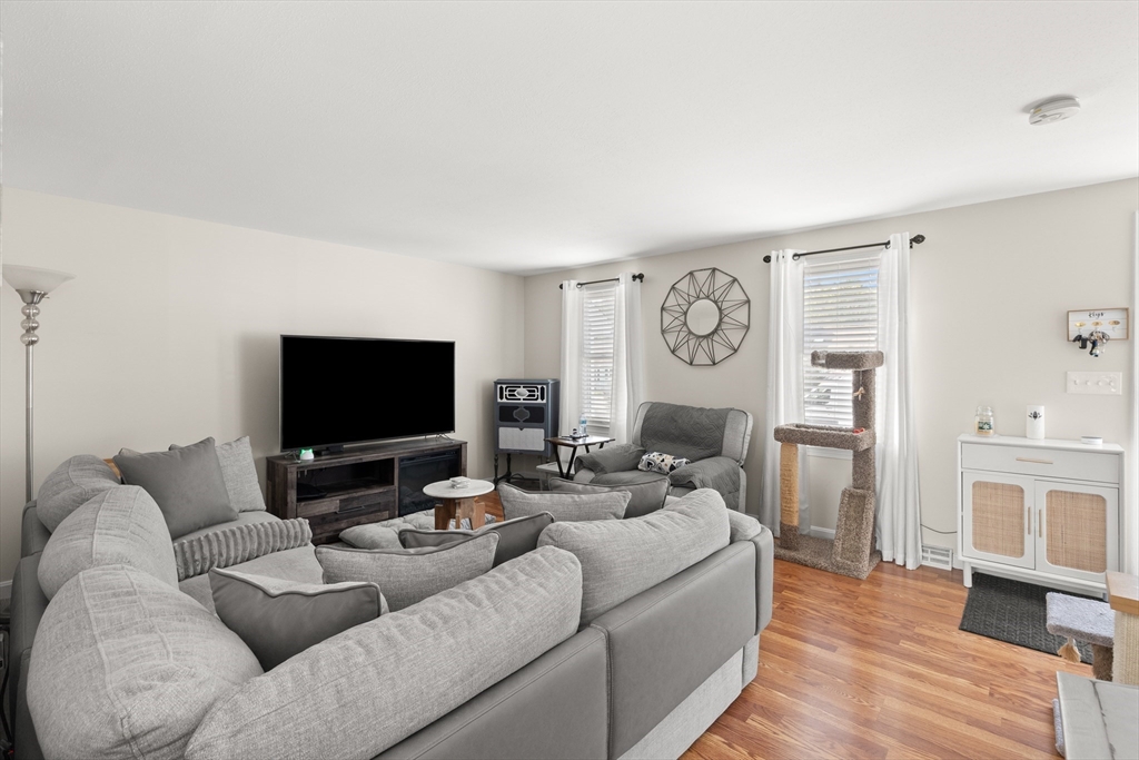247 Broadway Rd 39