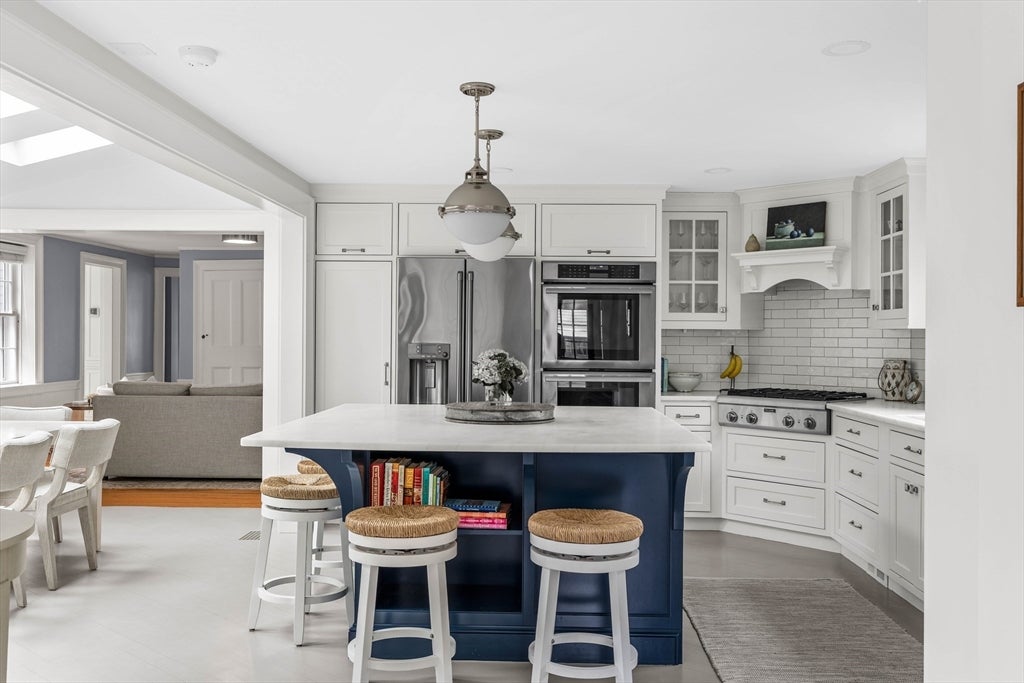37 Lincoln St, Hingham, MA, 37 Lincoln St, Hingham, MA Photo #3