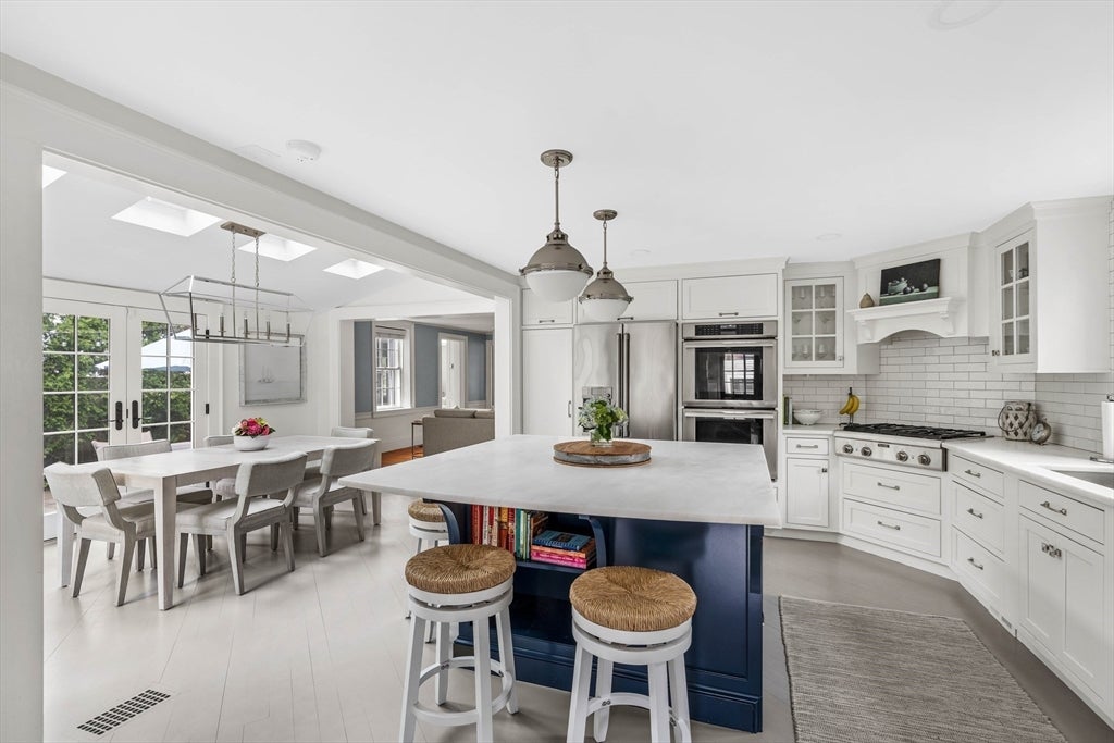 37 Lincoln St, Hingham, MA, 37 Lincoln St, Hingham, MA Photo #4