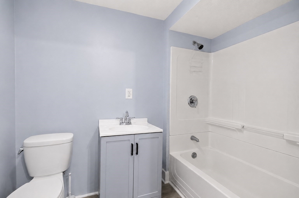 17 Tilton Ter, Lynn, MA, 17 Tilton Ter, Lynn, MA Photo #22