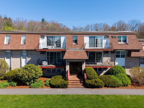 12 Williamsburg Ct 1 Shrewsbury MA 01545