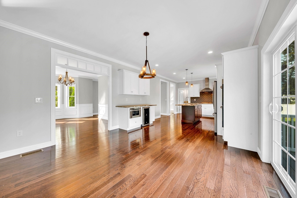 18 Boston Rd