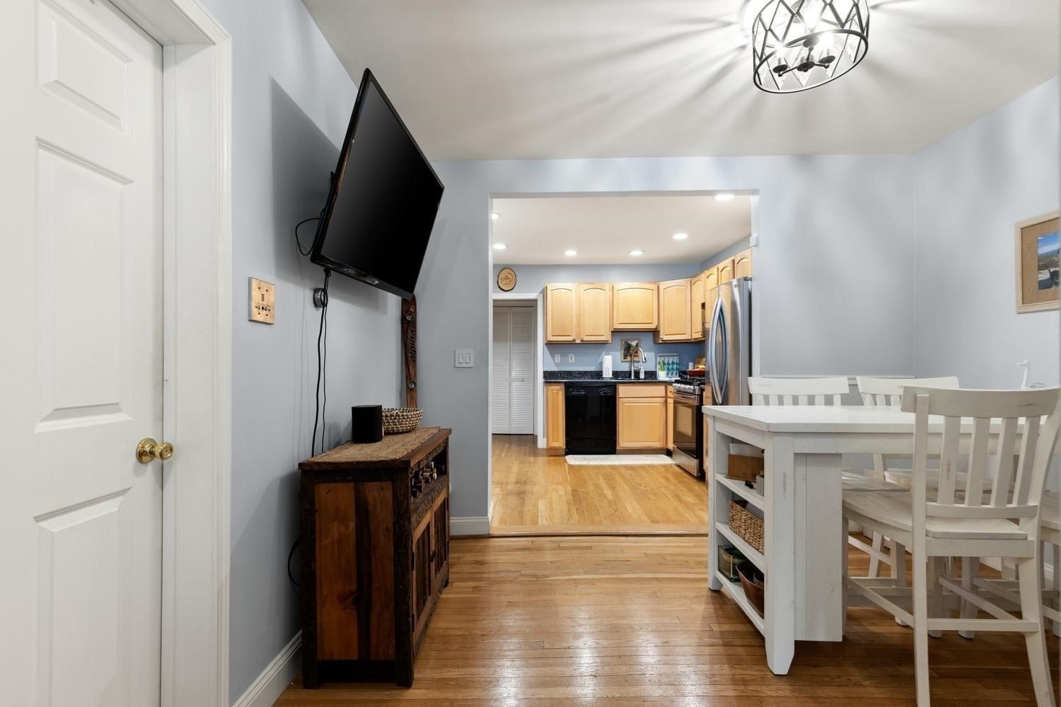 606 E 6th St #1, Boston, MA, 606 E 6th St #1, Boston, MA Photo #7