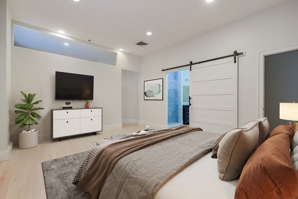 Photo of 515 Centre ST, Newton, MA