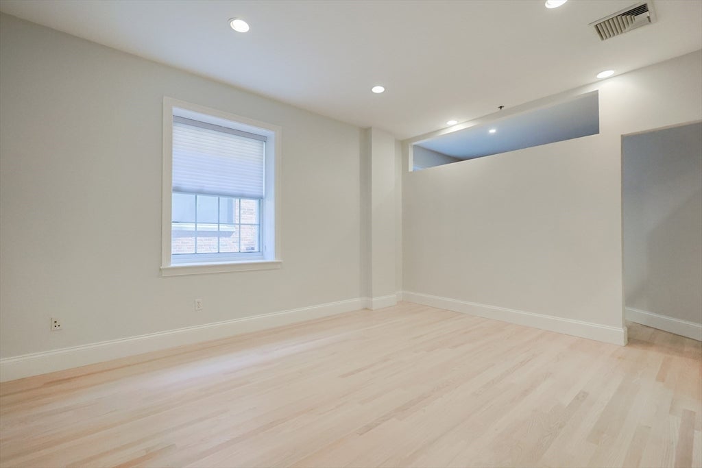 515 Centre ST #2, Newton, MA, 515 Centre ST #2, Newton, MA Photo #3