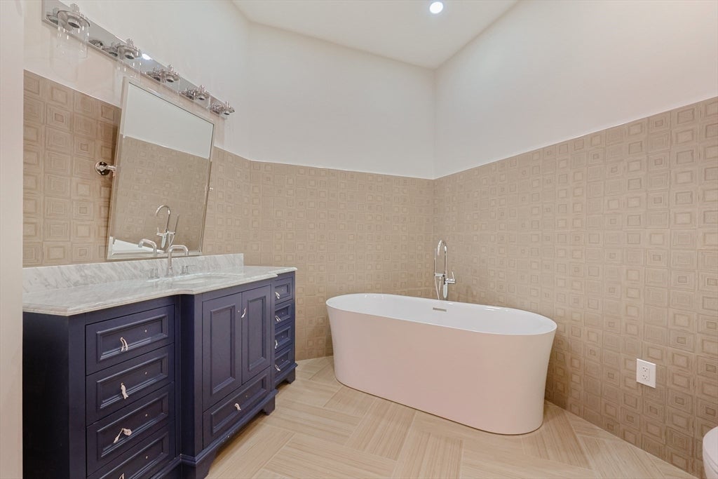 515 Centre ST #2, Newton, MA, 515 Centre ST #2, Newton, MA Photo #6