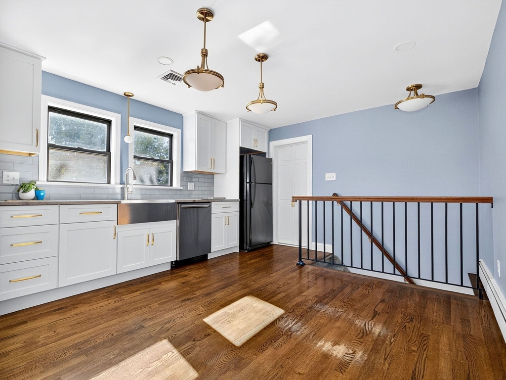10 Chipman St 10