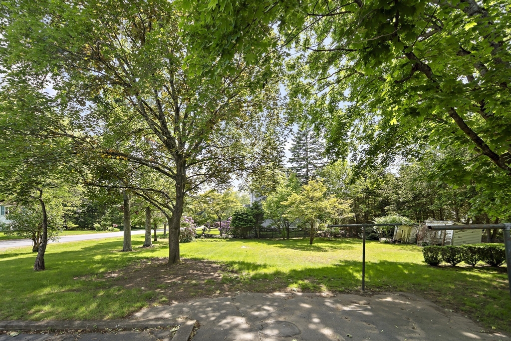 Lexington, Massachusetts 02421, United States, 3 Bedrooms Bedrooms, ,2 BathroomsBathrooms,Residential,Contingent,143010