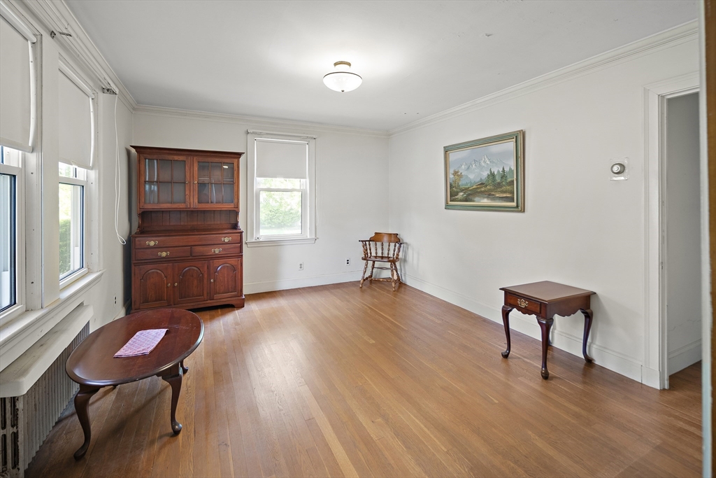 Lexington, Massachusetts 02421, United States, 3 Bedrooms Bedrooms, ,2 BathroomsBathrooms,Residential,Contingent,143010