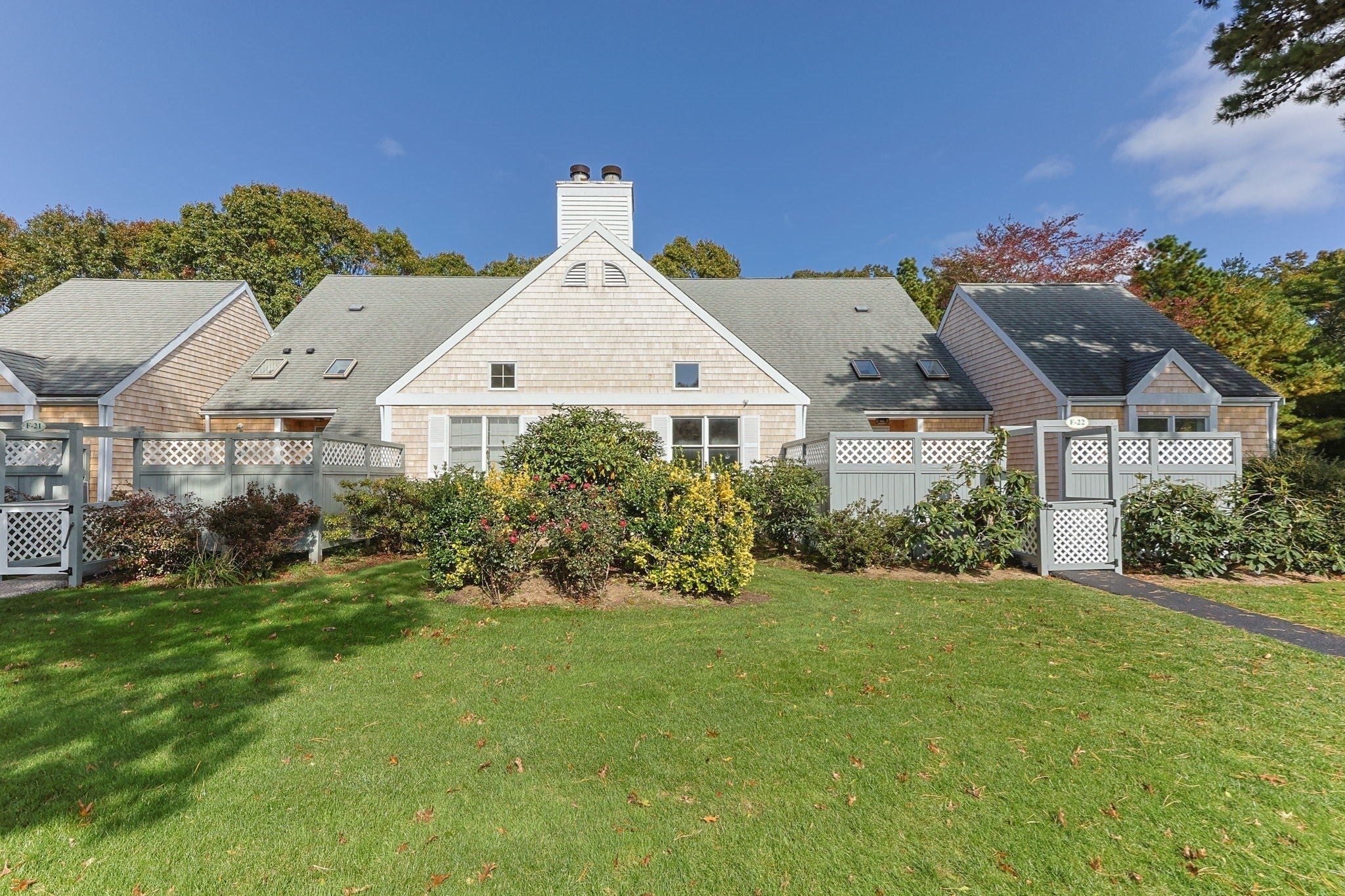 Photo of 22 Chilmark Dr, Falmouth, MA