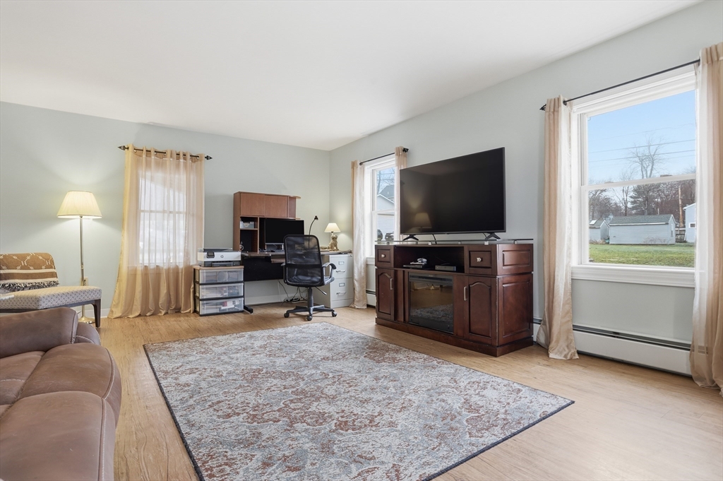 30 Dahlia Dr, Littleton, MA Photo #7