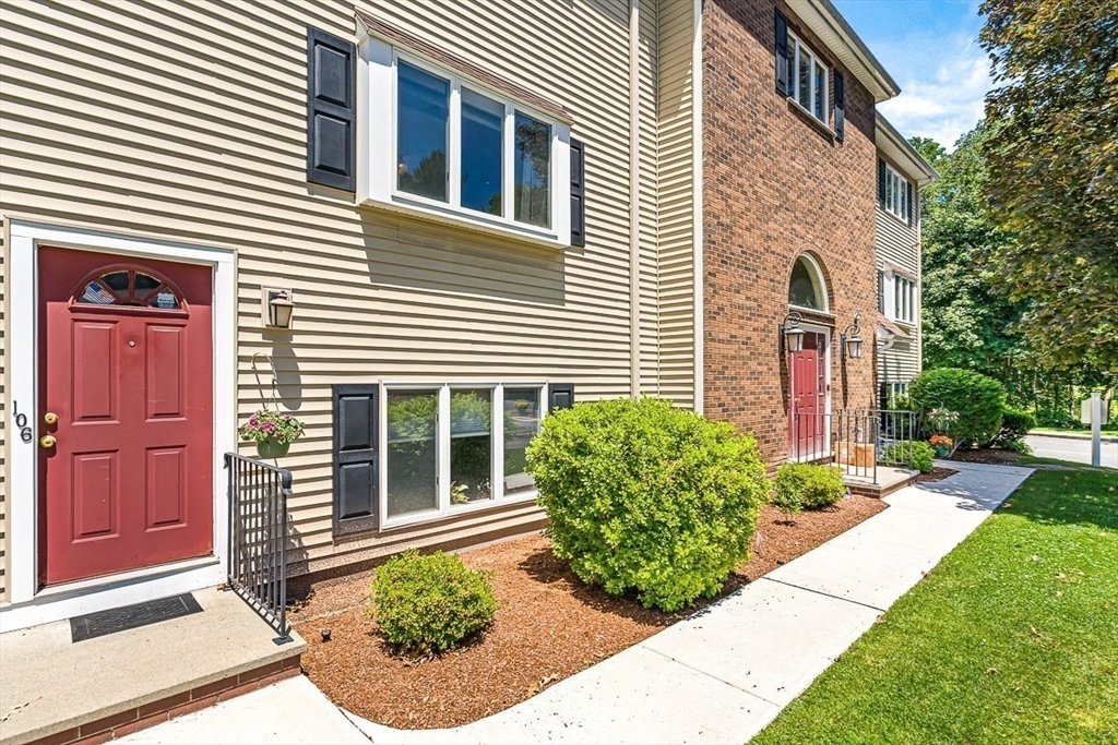 305 Salem St 106