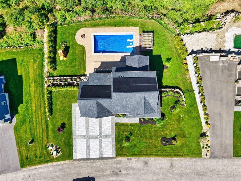 50 Bentley Ln