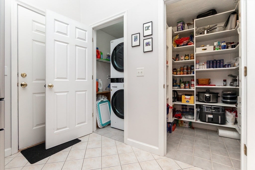 304 Village Ln #304, Bellingham, MA Photo #9