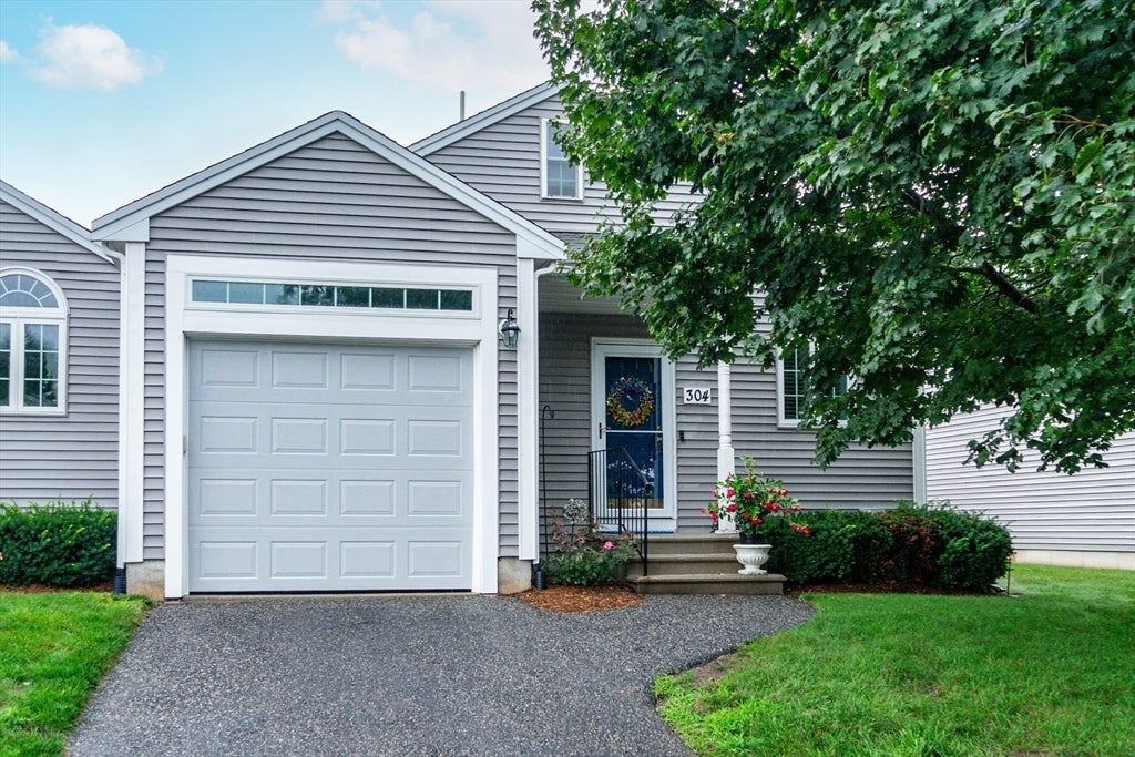 304 Village Ln #304, Bellingham, MA Photo #1