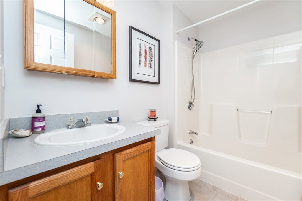 304 Village Ln #304, Bellingham, MA Photo #21